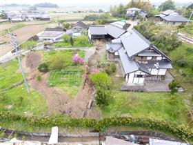 個人宅に表れた共役断層(谷川地区)