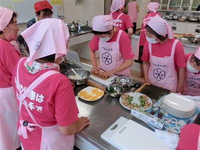 調理実習（自己学習）の様子
